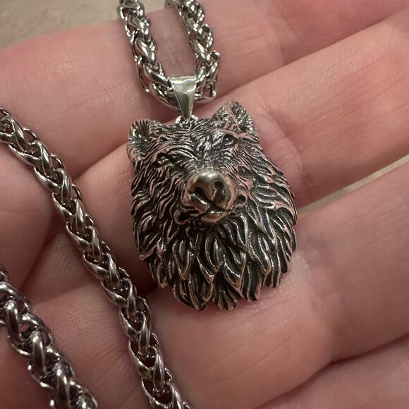 Sterling Silver Wolf Head Necklace - Picture 3 of 4
